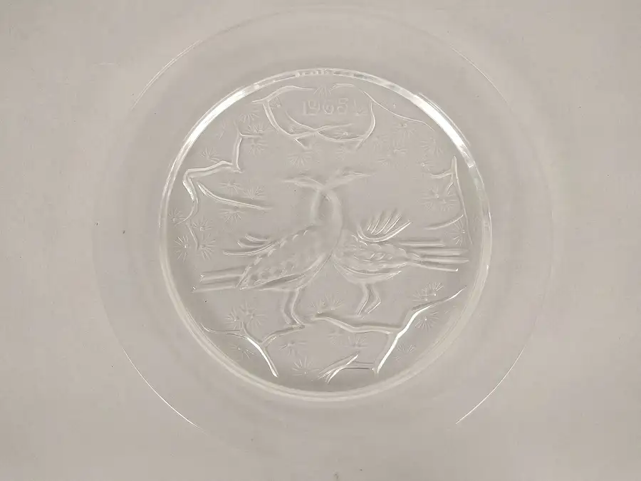 Main image of Lalique France 1965 Deux Oiseaux Annual Plate, No Box