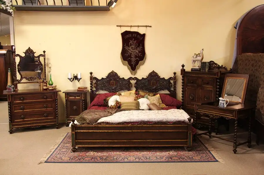Main image of Florence Italy 5 Pc. Carved King Bedroom Set