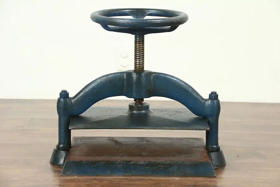 Main image of Cast Iron Antique 1900 Bookbinder Book Press