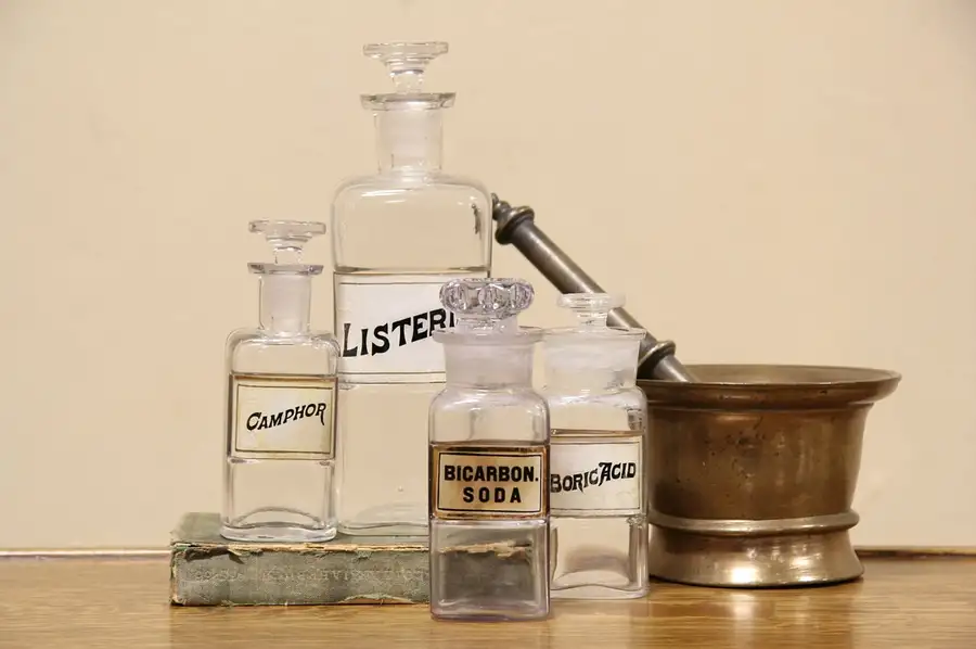 Main image of Set of 4 Antique 1889 Apothecary, Drug Store or Pharmacy Medicine Bottles