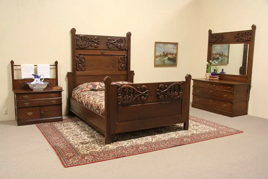 Main image of Oak Antique 1890 Queen Size 3 Pc. Carved Bedroom Set