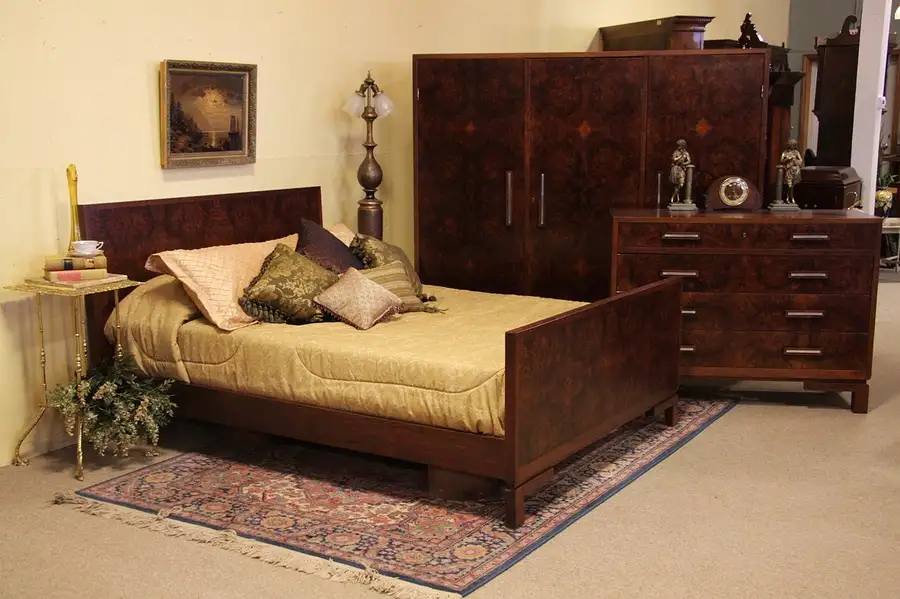 Main image of Art Deco 3 Pc. Queen Size Walnut w Burl Bedroom Set