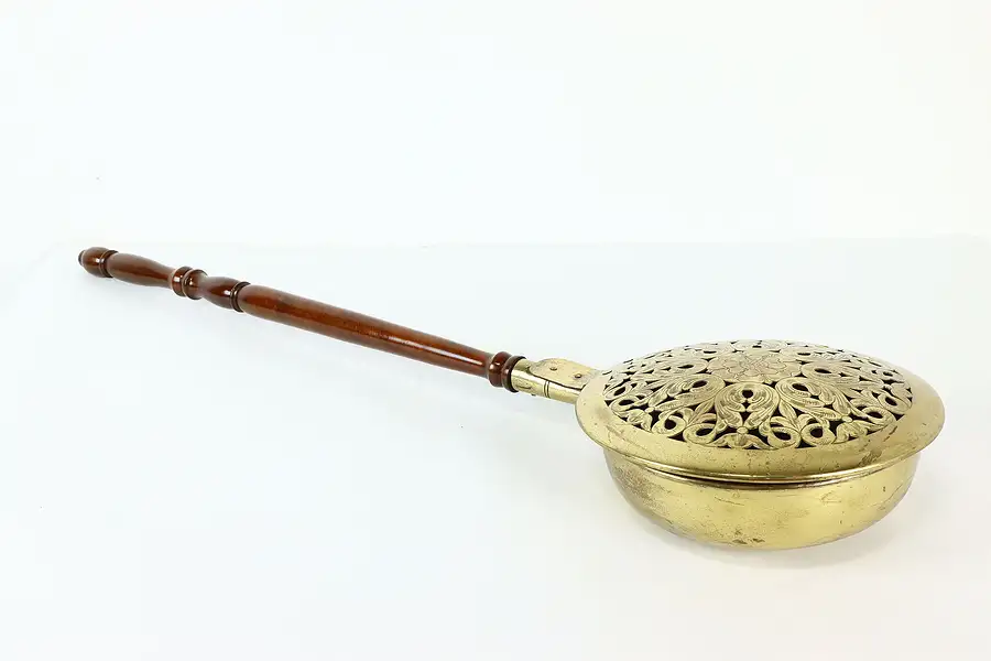 Main image of Victorian Farmhouse Antique English Brass Bed Warmer Pan, Peerage