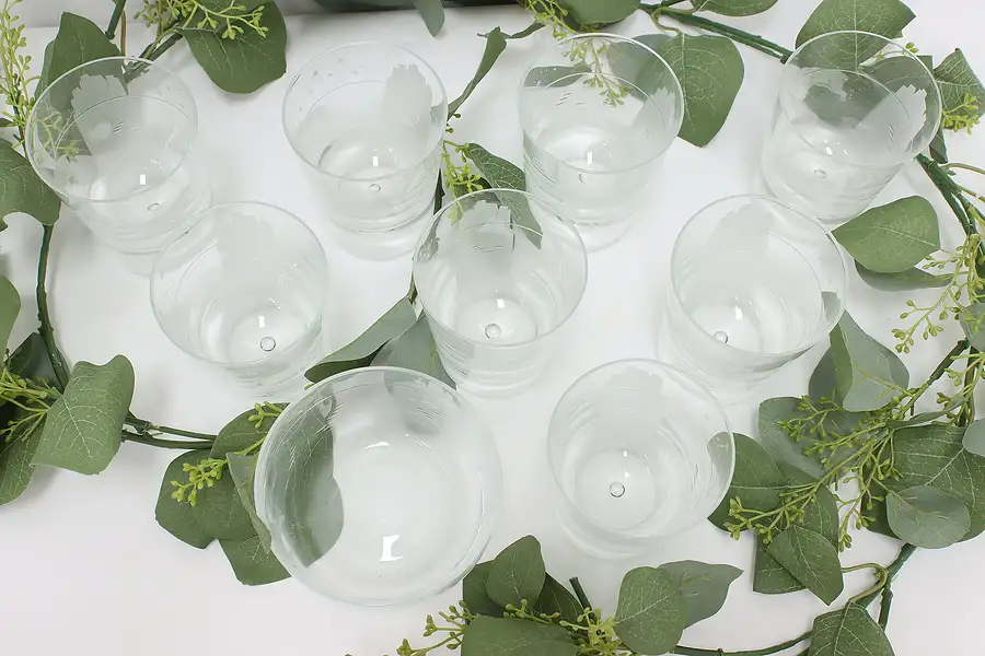 Main image of Set of 8 Vintage Etched Polar Bear Glasses & Bowl, R. Lapsys