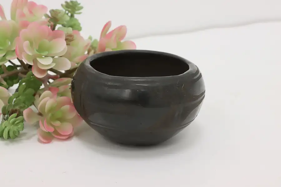 Main image of Native American Antique Santo Domingo Pueblo Pottery Bowl