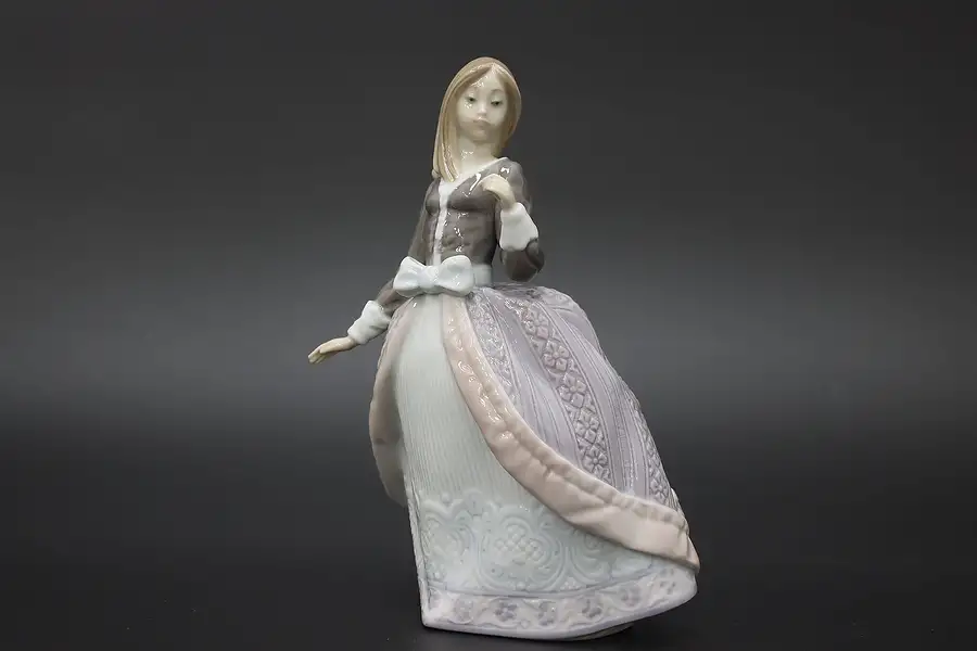 Main image of Spanish Vintage Glazed Porcelain Young Lady Sculpture Lladro