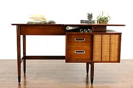 Midcentury Modern 1960 Vintage Walnut Office or Library Desk, Hooker #37413