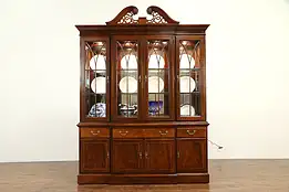 Ethan Allen 18th Century Mahogany Vintage Breakfront China Cabinet #32724