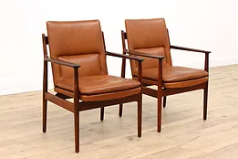 Pair of Midcentury Modern Rosewood & Leather Chairs, Arne Vodder, Sibast #43003