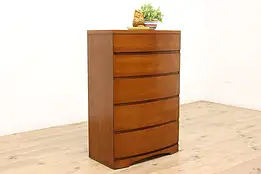 Midcentury Modern 1950s Vintage Walnut 5 Drawer Dresser or Chest #41597