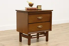 Midcentury Modern Vintage Walnut Nightstand, End, Side Table #49567