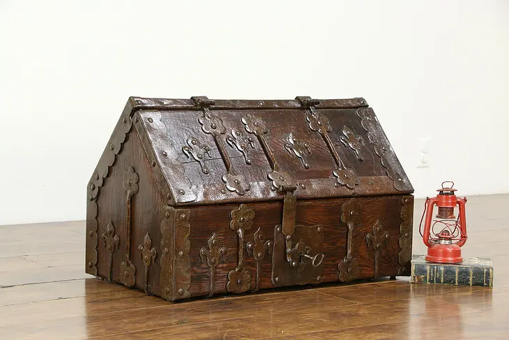 Oak Antique 1700's Fire Box Trunk or Treasure Chest, Lock #34458