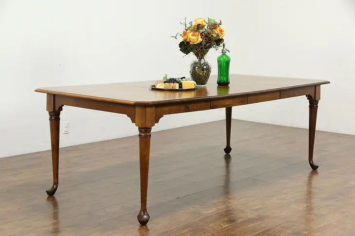 Traditional Vintage Farmhouse Dining Table, Extends 8,' Nichols & Stone #35675
