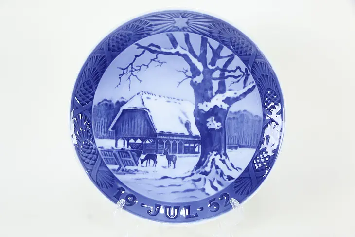 Royal Copenhagen Christmas Plate, Farm Field, 1952 #35973