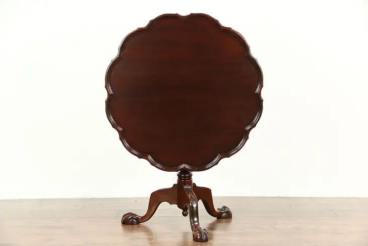 Georgian Chippendale Design Vintage Carved Mahogany Tilt-top Tea or Lamp Table