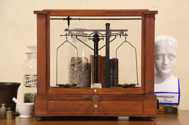 Becker 1920's Lab, Gold or Apothecary Scale in Case