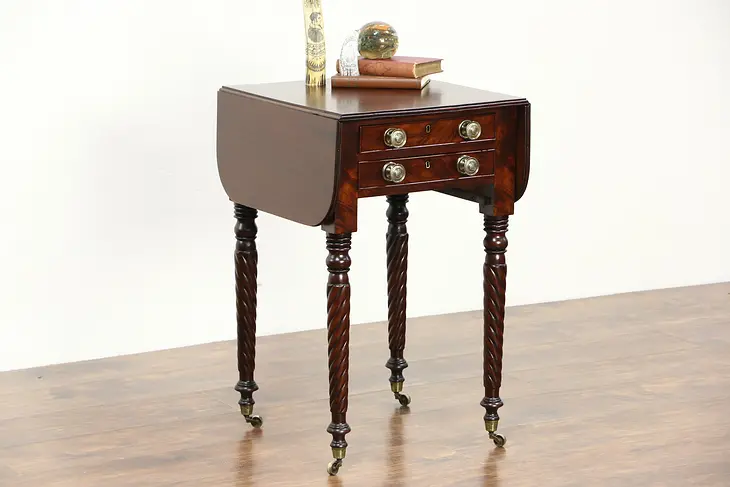 Sheraton 1820's Antique Mahogany Pembroke Dropleaf Lamp or End Table, Nightstand