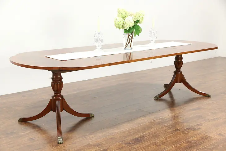 Hekman Unsigned Copley Square Dining Table, Banded Mahogany, 2 Leaves