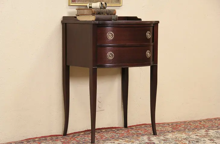 Mahogany 1940 Vintage Nightstand or End Table