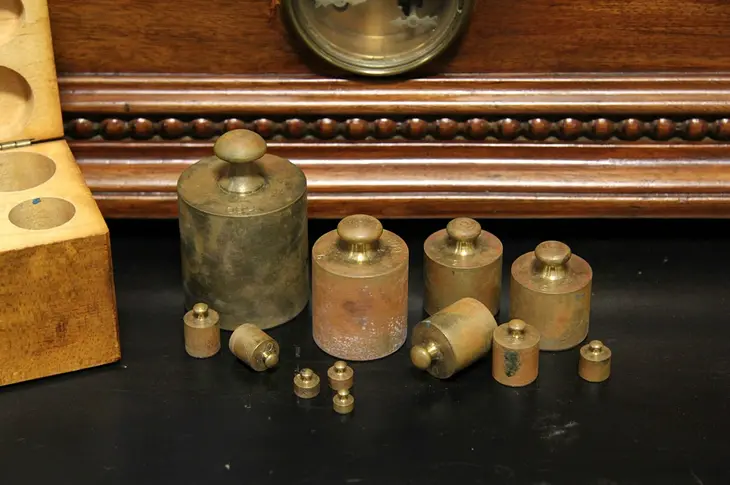 Set of Metric French Antique 1900 Scale Weights & Case