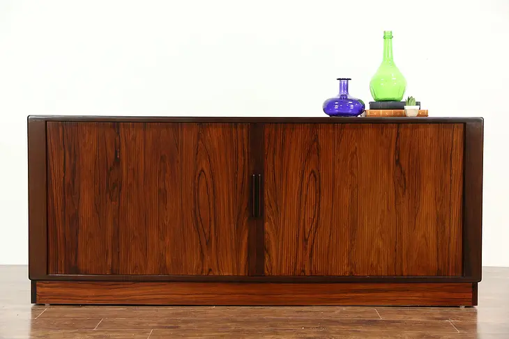Rosewood Midcentury Modern Vintage Sideboard Credenza China Cabinet TV Console