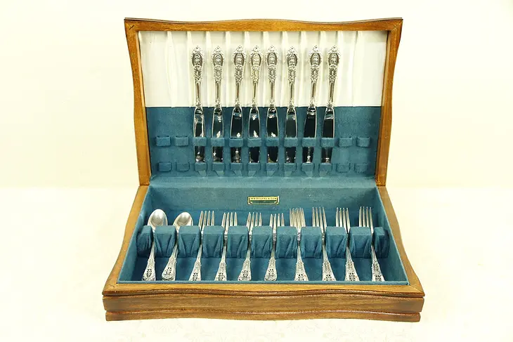Set Sterling Silver for 8, 32 Pc Wallace Rose Point & Chest  #30132