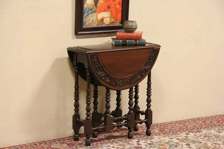 Carved Dropleaf Gateleg Antique Oval Table