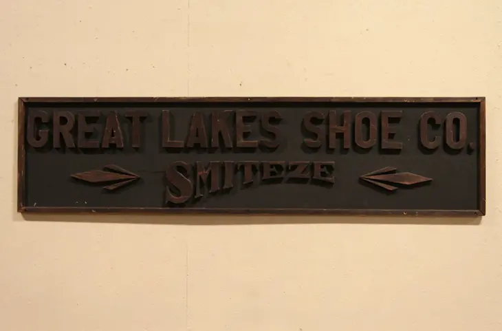 Great Lakes Shoes Oconto WI Advertizing Sign