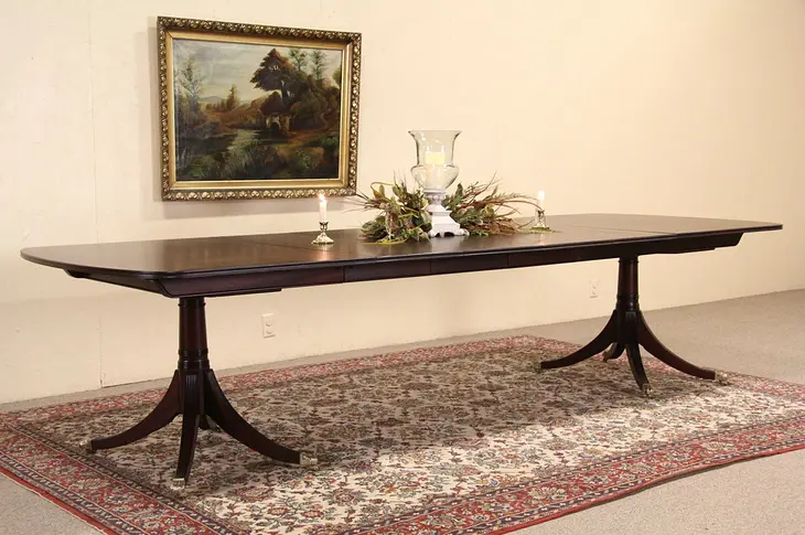 Mahogany Federal Style Vintage Dining Table, Four Leaves Extends To 10' 3".