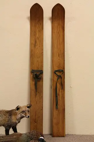 Pair Antique Oak Trapper or Marsh Skis