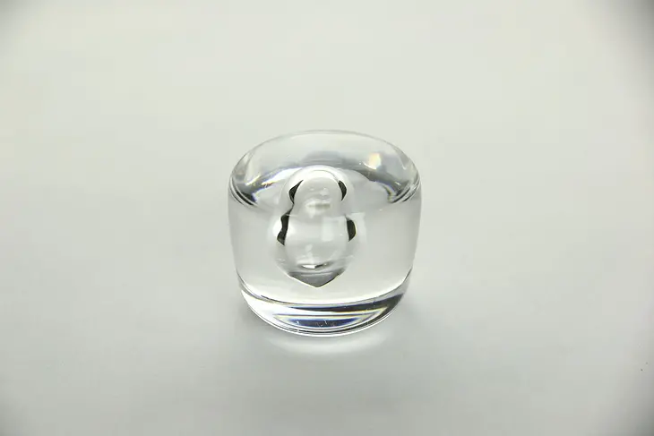 Crystal Paperweight with Controlled Bubble
