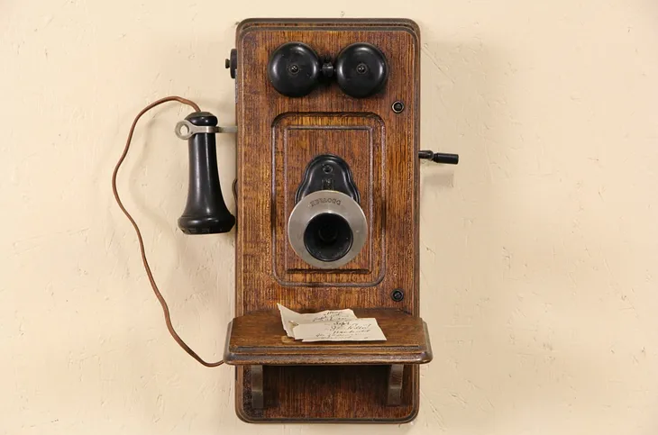 Kellogg of Chicago Oak Antique Wall Phone with Generator, Pat'd 1901