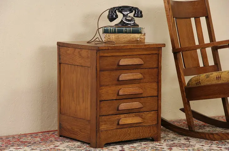 Oak 1900 Antique 5 Drawer File, Lamp or End Table