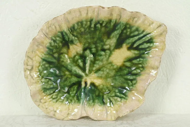 Etruscan Majolica Antique 1880's Green Leaf Plate  #28653