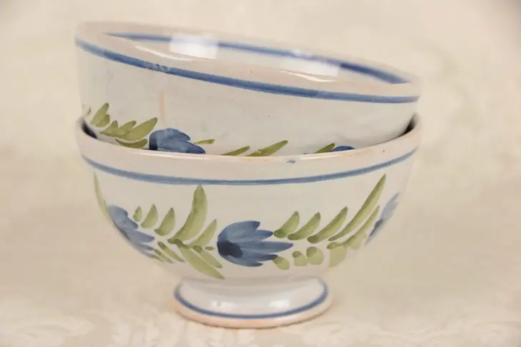 Quimper Signed Pair of Minstral Blue Footed Bowls, Hand Painted Brittany, France