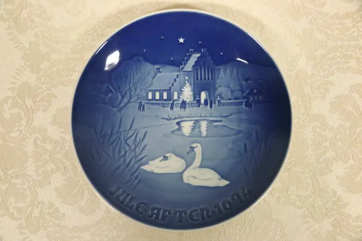 Jule After 1974 Christmas Plate Denmark B&G 7" Swan and Church