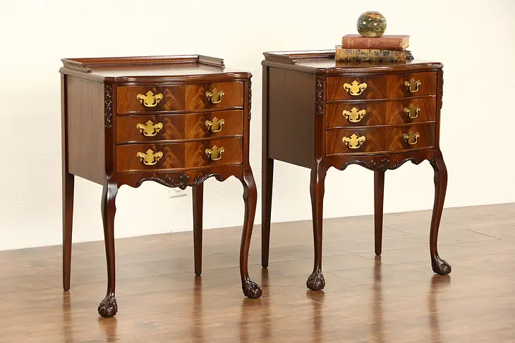 Pair of 1950 Vintage Traditional Mahogany Nightstands, Carved Claw Feet