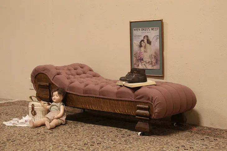 Victorian Child's Fainting Couch or Chaise Lounge