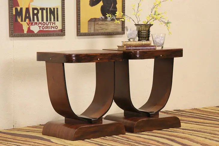 Pair of Italian Art Deco 1930's Nightstands or End Tables