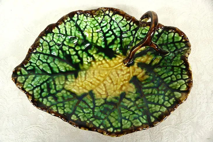 Majolica Antique Begonia Leaf Tray with Handle