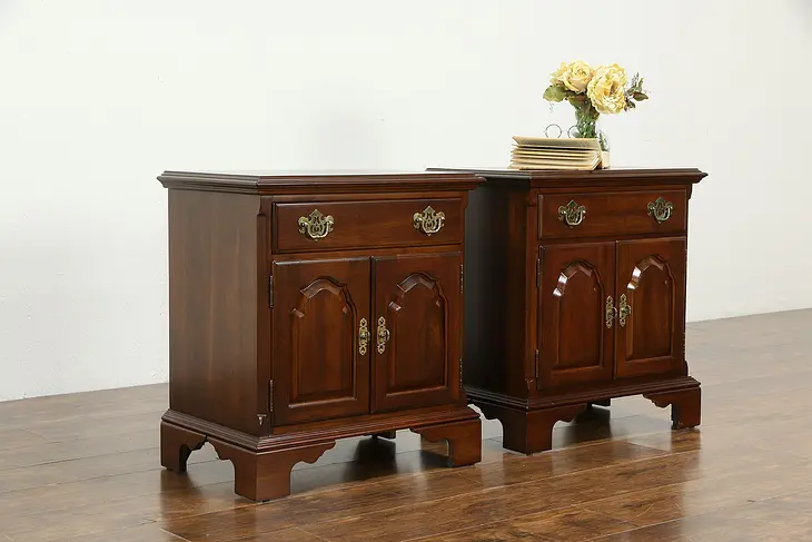 Traditional Pair of Cherry Vintage Night Stands or End Tables, Knob Creek #35457