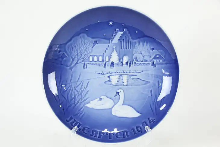 Bing and Grondahl Christmas Plate, Christmas in the Village, 1974 #35975