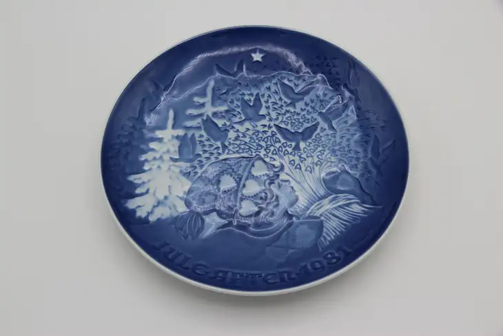 Bing and Grondahl Christmas Plate, Christmas Peace, 1981 #36585