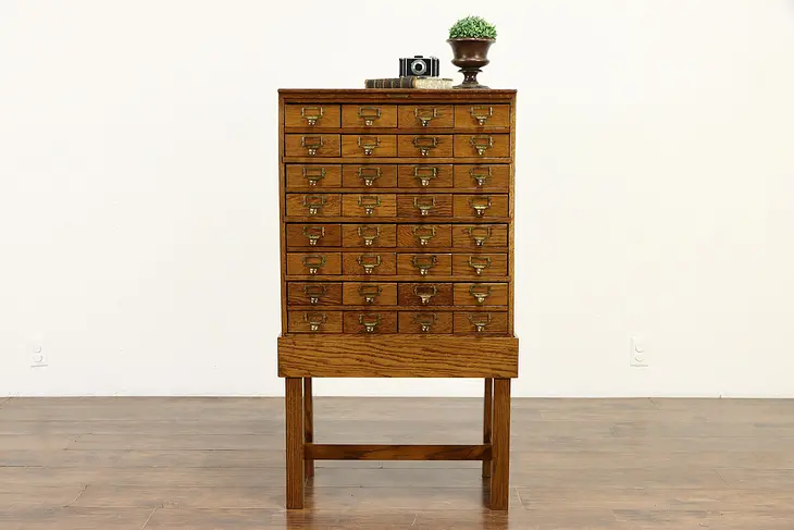 Oak Antique 32 Drawer Collector, Crafts, or Parts File, Warren Chicago #36948