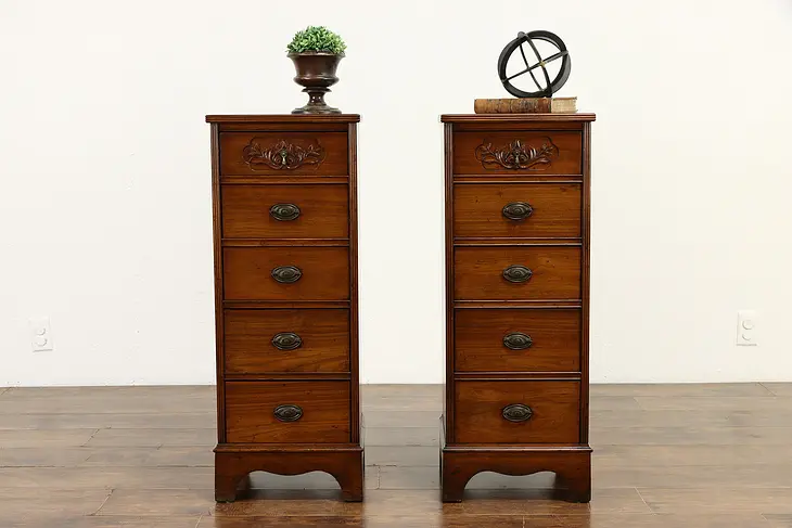 Traditional Pair of Vintage Walnut Nightstands or End Tables #36878