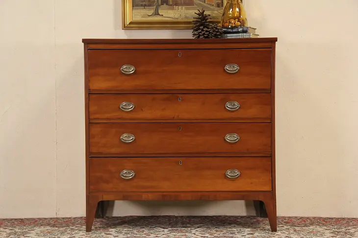 Hepplewhite 1790 Antique Chest or Dresser