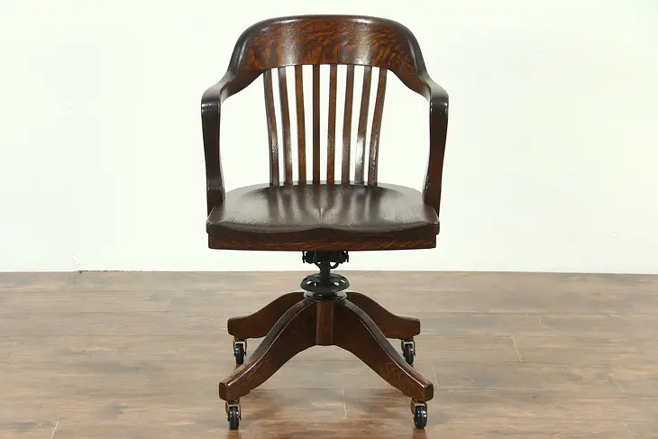 Oak Quarter Sawn Antique 1915 Swivel Adjustable Desk Chair