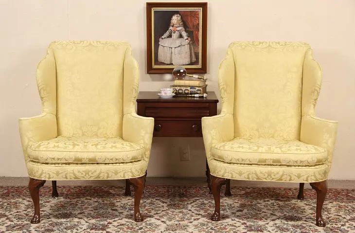 Kittinger Signed Pair of Georgian Style Vintage Wing Chairs