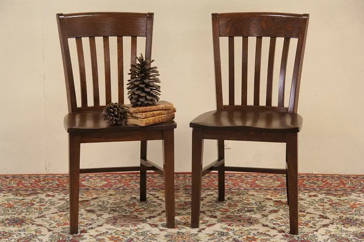 Pair of 1910 Antique Arts & Crafts Side or Dining Chairs, Quarter Sawn Oak