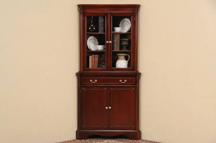 Mahogany 1950 Vintage Traditional Mahogany Corner Cabinet